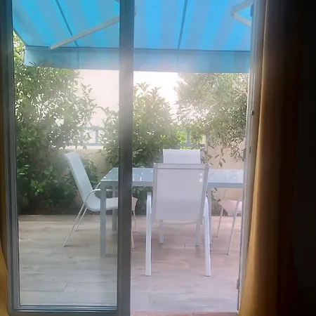 Appartement De Standing Avec Terrasse Saintes-Maries-de-La-Mer Exterior foto